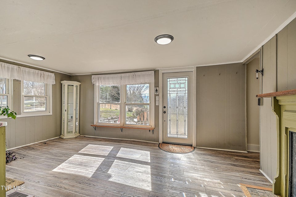 Photo #31: 634 Cherokee Drive