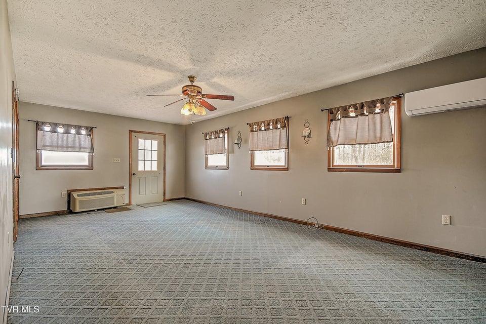 Photo #32: 634 Cherokee Drive