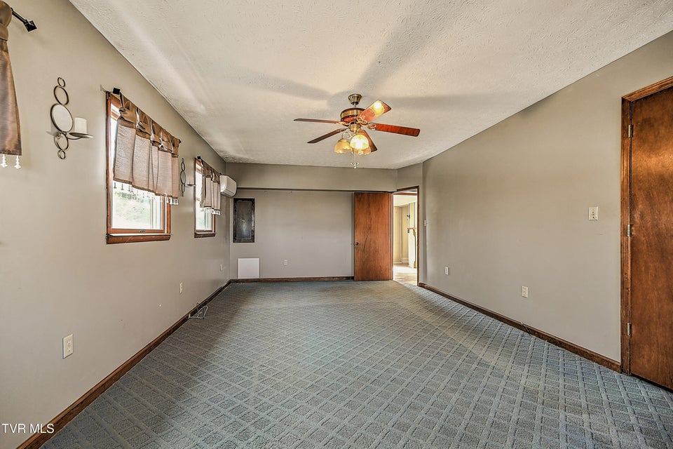 Photo #34: 634 Cherokee Drive