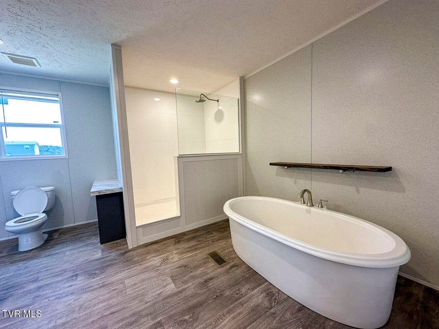 Photo #21: 1515 River Path Path