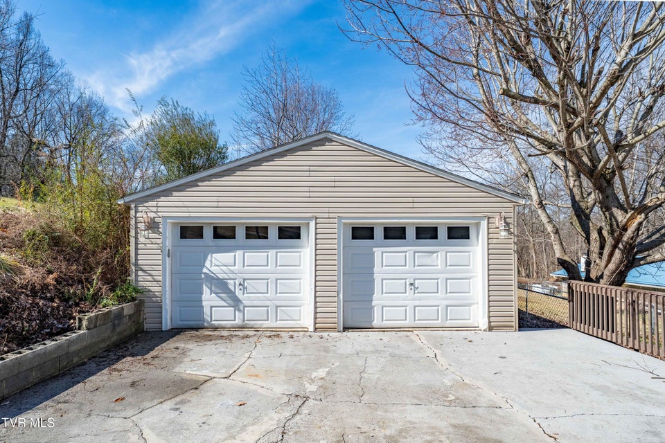 Photo #12: 1203 Barton Street