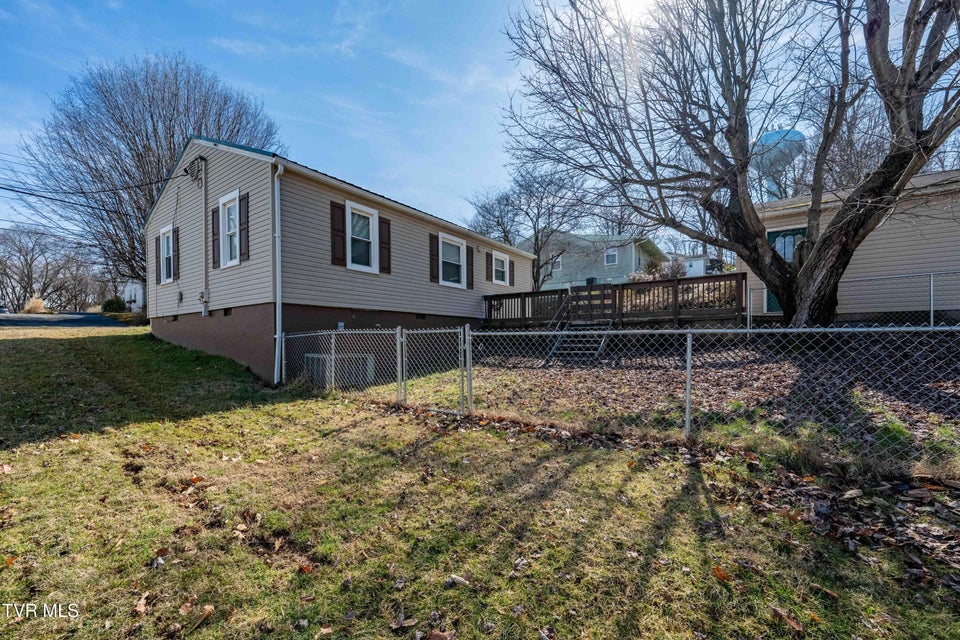 Photo #16: 1203 Barton Street