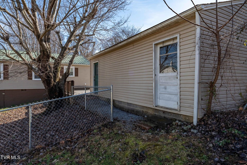 Photo #19: 1203 Barton Street