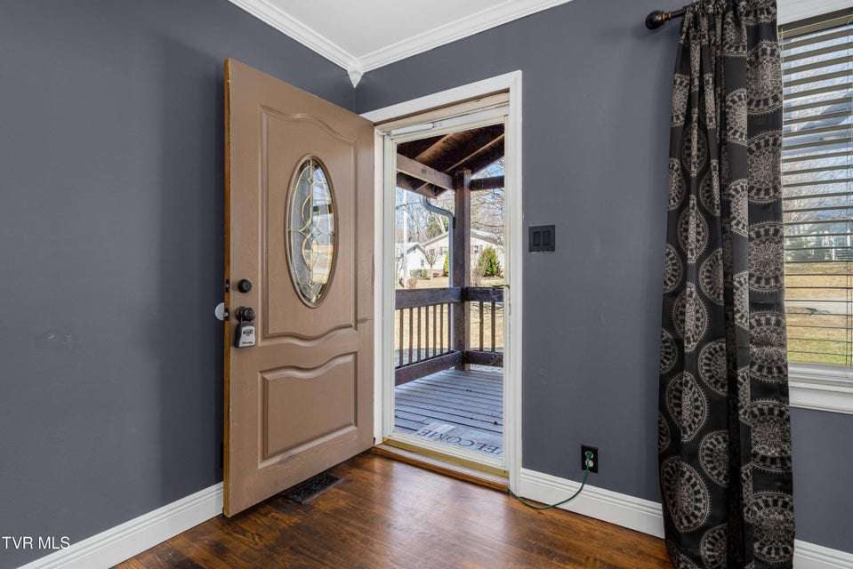 Photo #23: 1203 Barton Street