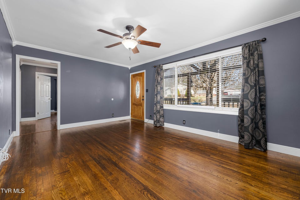 Photo #26: 1203 Barton Street