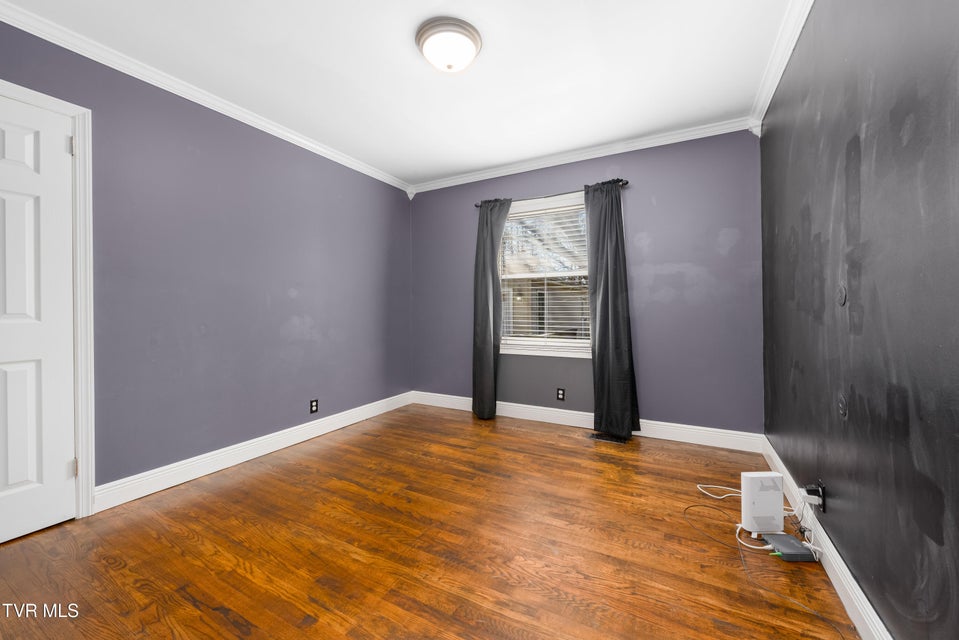 Photo #33: 1203 Barton Street