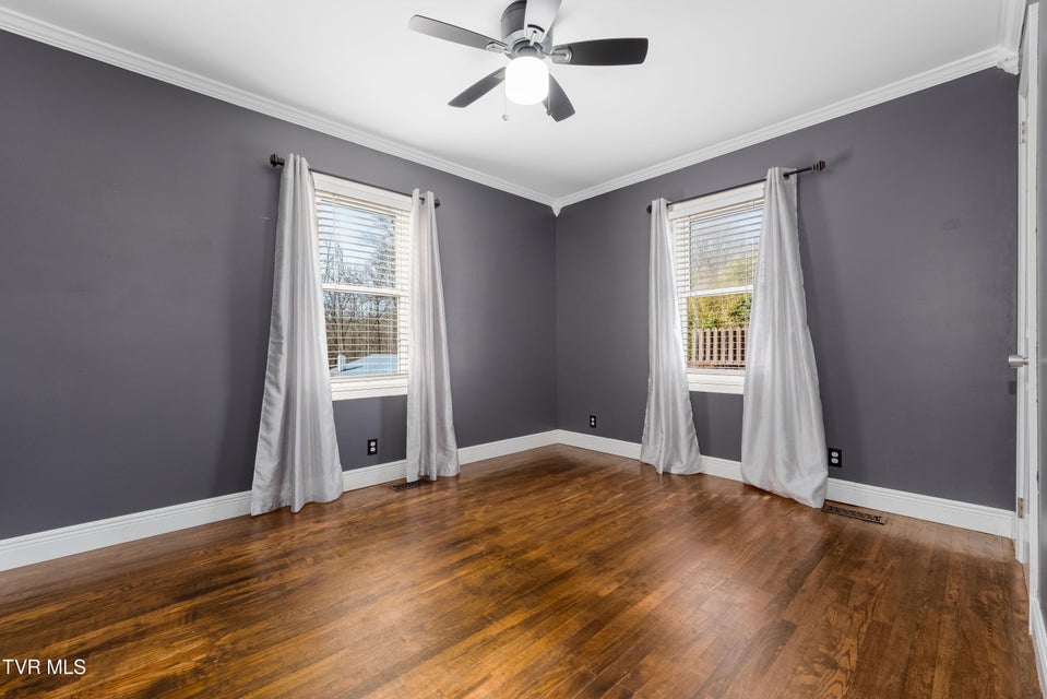 Photo #37: 1203 Barton Street