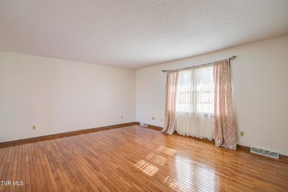 Photo #8: 192 Patriot Circle