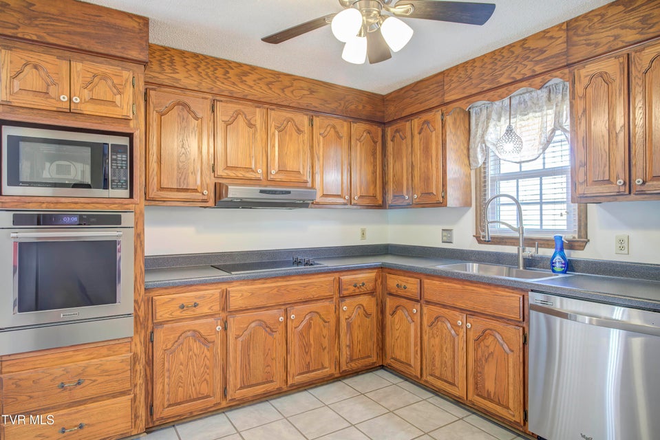 Photo #14: 192 Patriot Circle