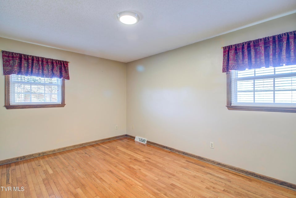 Photo #26: 192 Patriot Circle