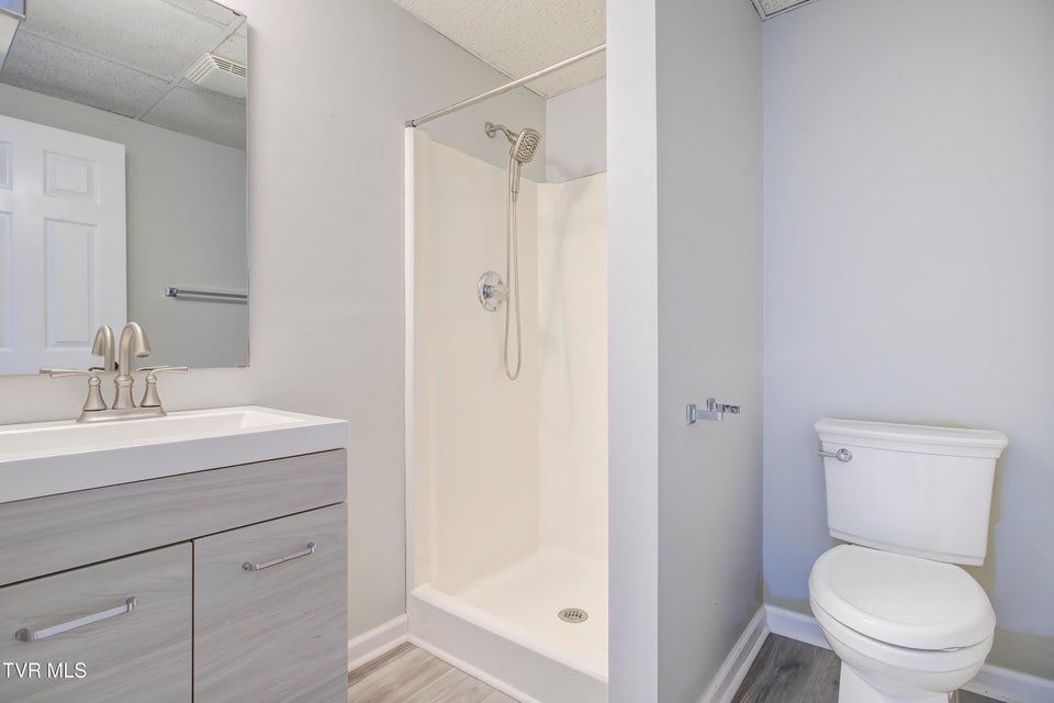 Photo #35: 192 Patriot Circle