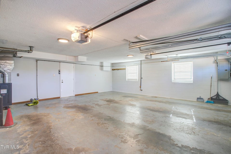 Photo #40: 192 Patriot Circle