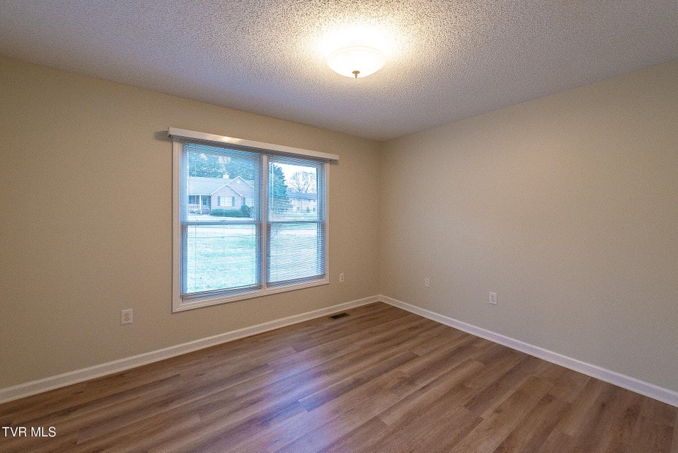 Photo #17: 113 Beechwood Court