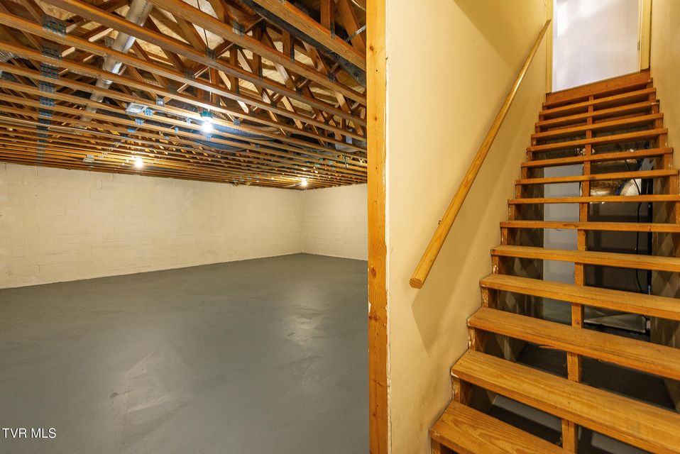 Photo #33: 113 Beechwood Court