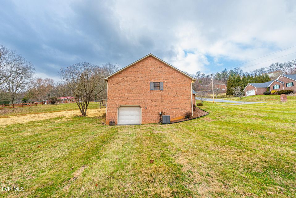 Photo #51: 113 Beechwood Court