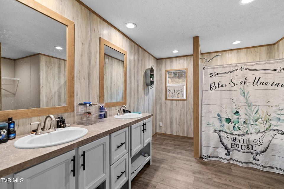 Photo #7: 612 Grassy Valley Road