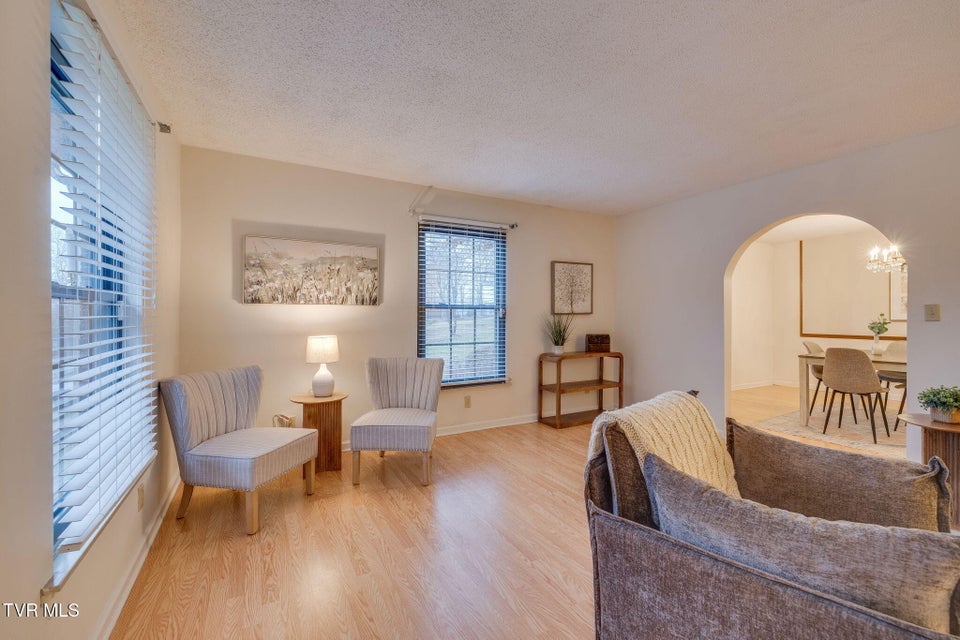 Photo #10: 557 Valley Avenue