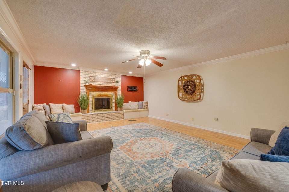 Photo #20: 557 Valley Avenue