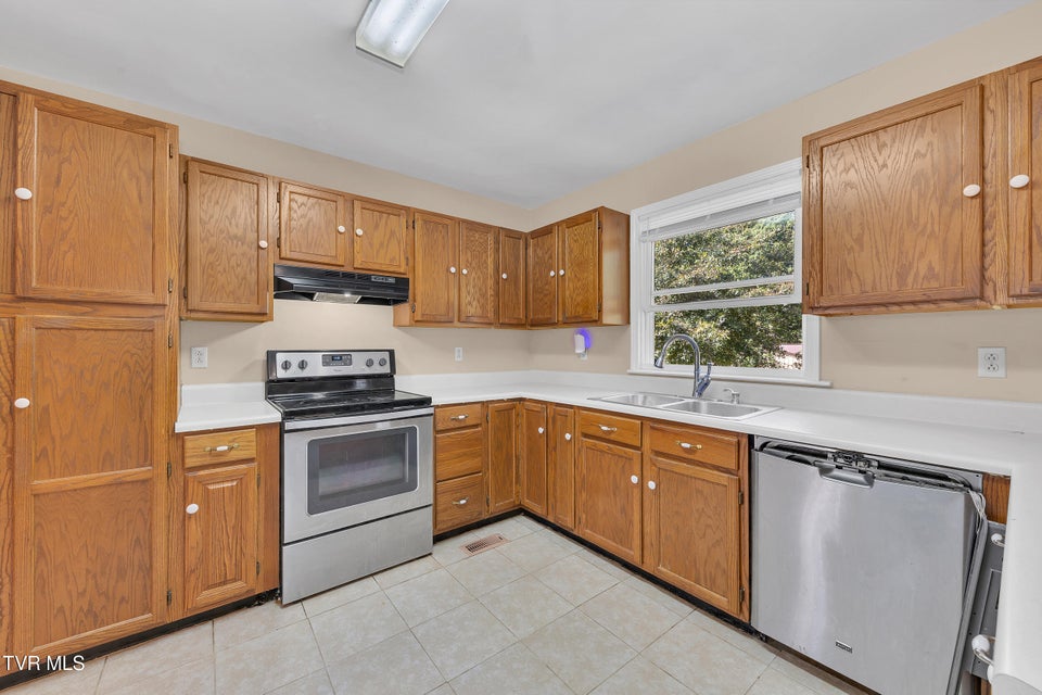 Photo #14: 123 Hallborough Drive