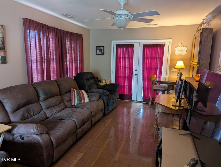 Photo #9: 210 Falconview Drive