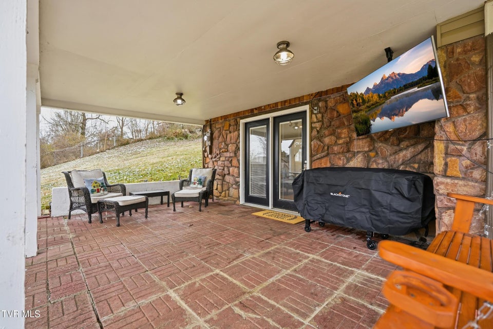 Photo #4: 644 Page Street