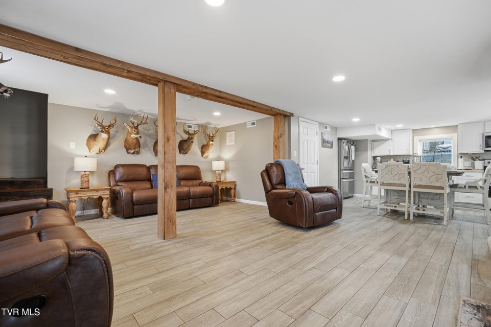 Photo #6: 644 Page Street