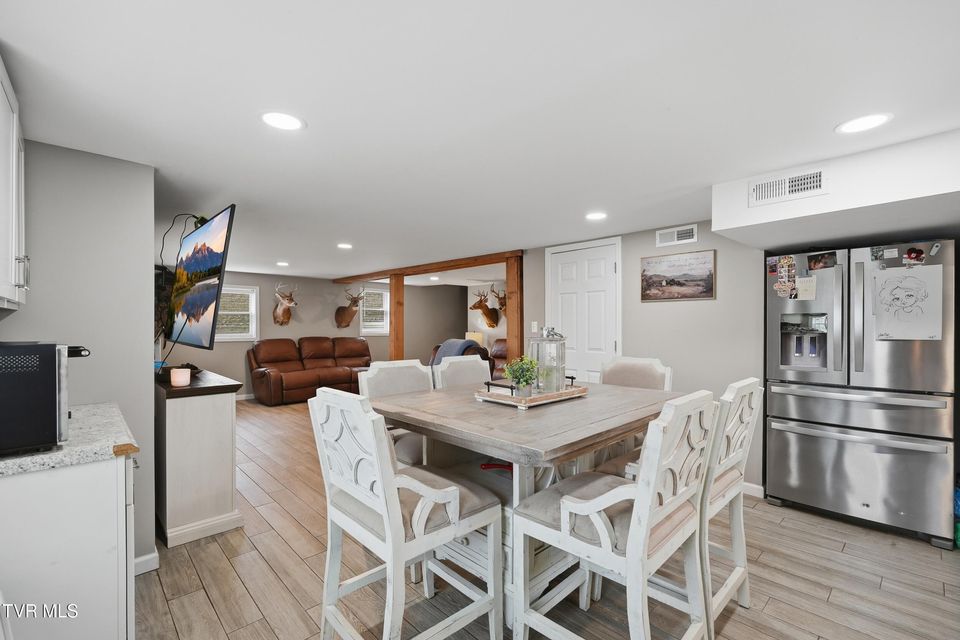 Photo #12: 644 Page Street