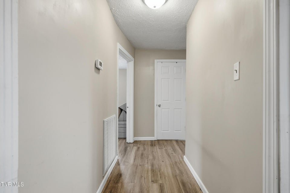 Photo #20: 644 Page Street