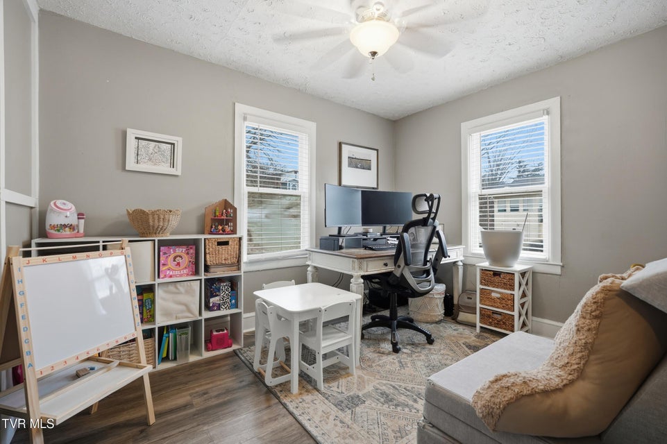 Photo #21: 644 Page Street