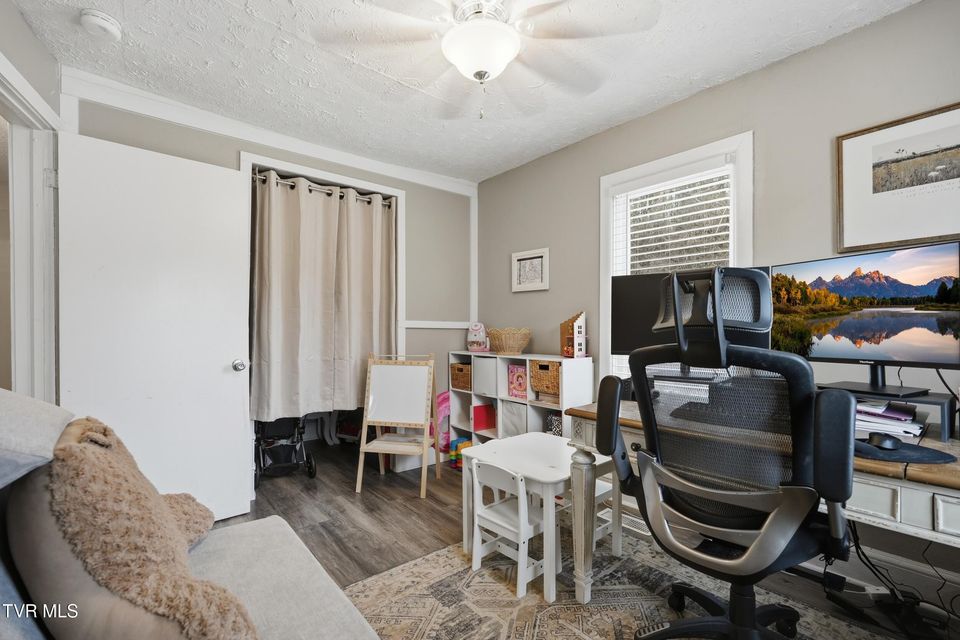 Photo #22: 644 Page Street