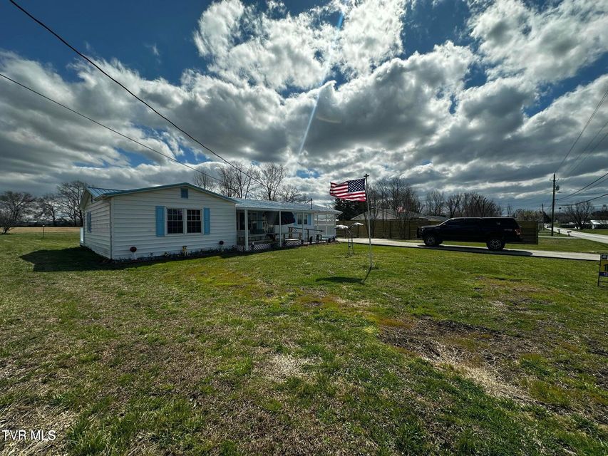 Photo #2: 574 Bailey Street