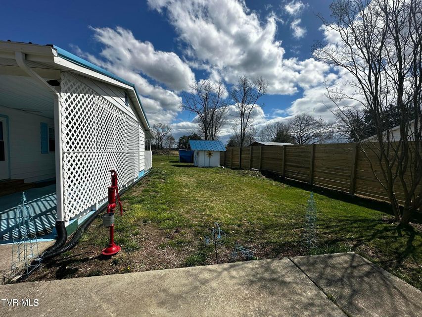 Photo #12: 574 Bailey Street