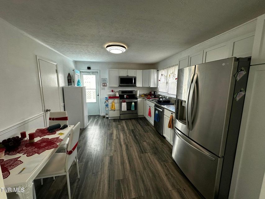 Photo #21: 574 Bailey Street