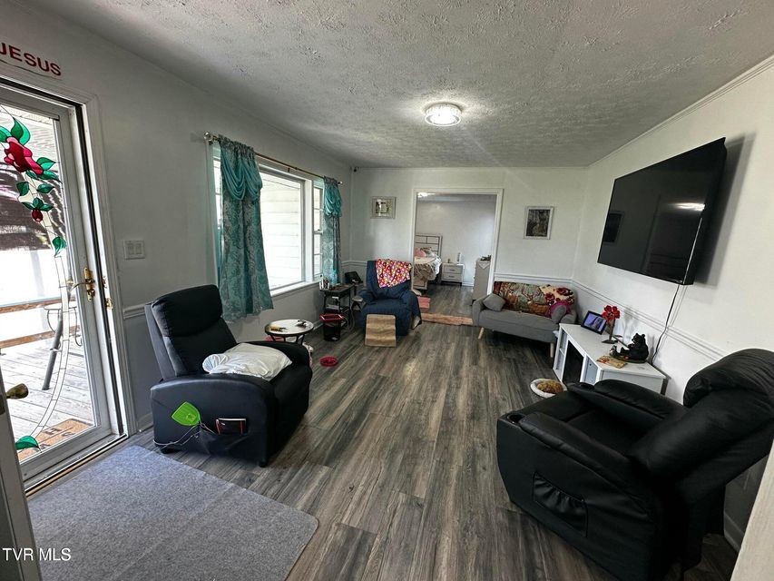 Photo #23: 574 Bailey Street