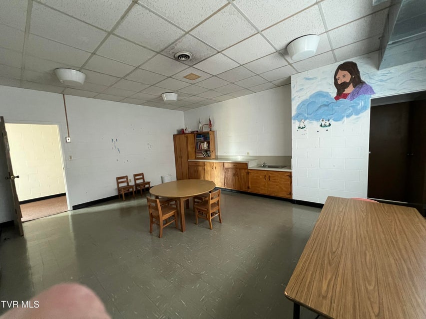 Photo #11: 208 Vi Ranch Road