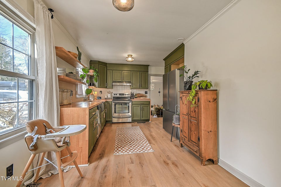 Photo #10: 2302 Princeton Lane