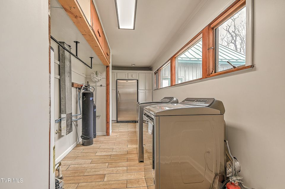 Photo #33: 4537 Old Stage Road