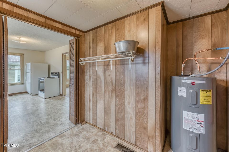 Photo #24: 708 Main Avenue