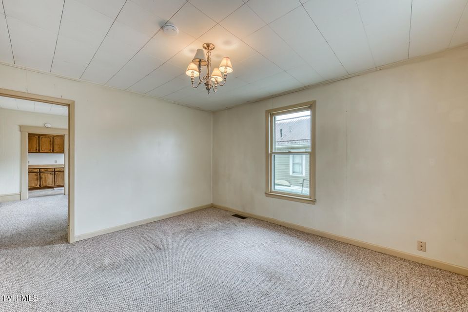 Photo #10: 708 Main Avenue