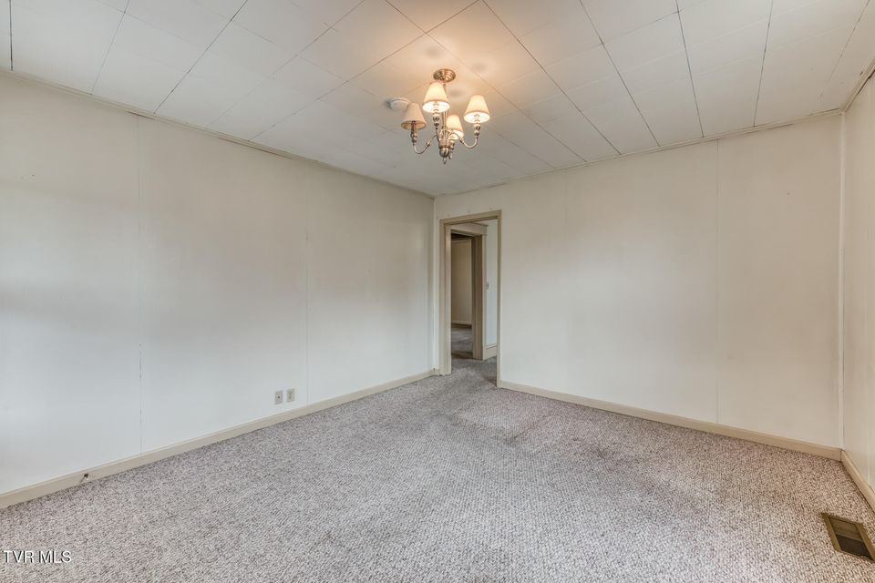 Photo #9: 708 Main Avenue