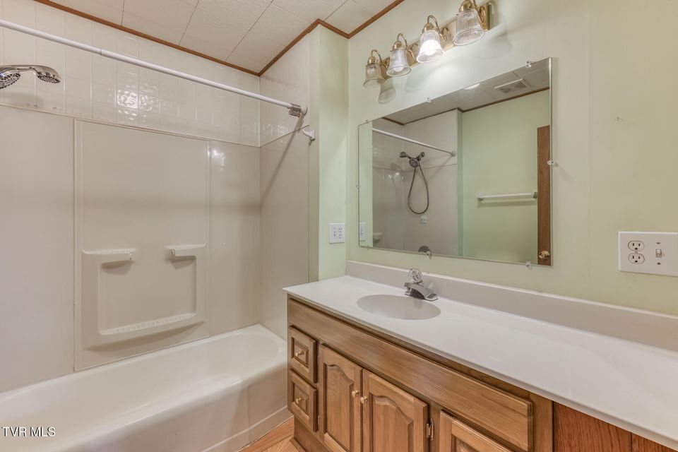 Photo #22: 708 Main Avenue