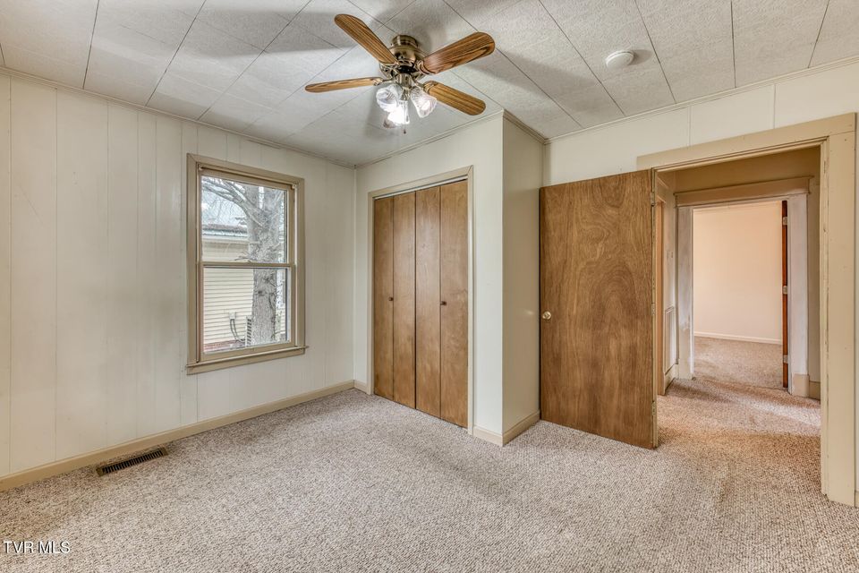 Photo #19: 708 Main Avenue