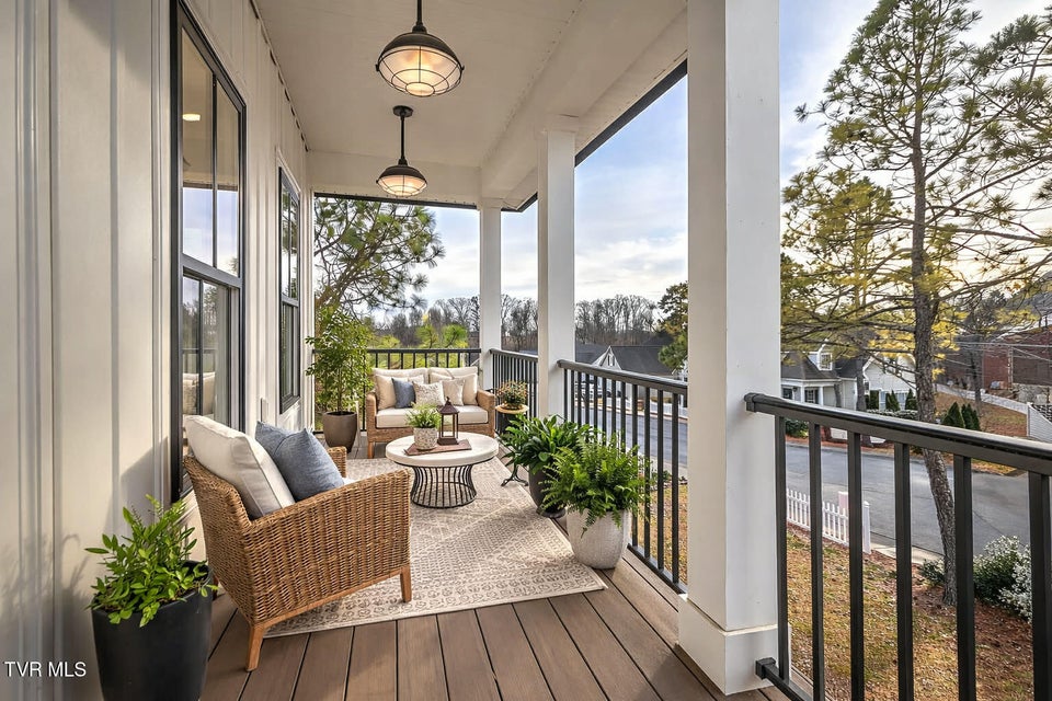 Photo #2: 2009 Idle Hour Road