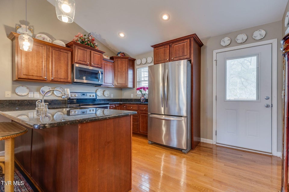 Photo #12: 527 Redstone Drive