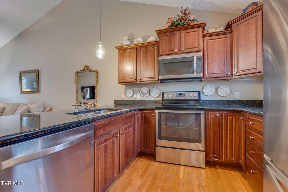 Photo #14: 527 Redstone Drive