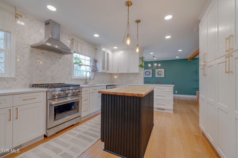 Photo #15: 2405 Rambling Road