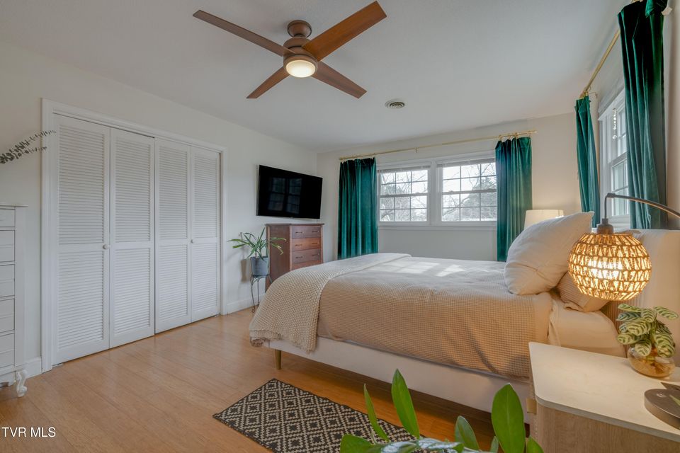 Photo #28: 2405 Rambling Road