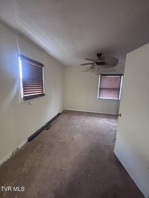 Photo #4: 2250 Sylvania Avenue