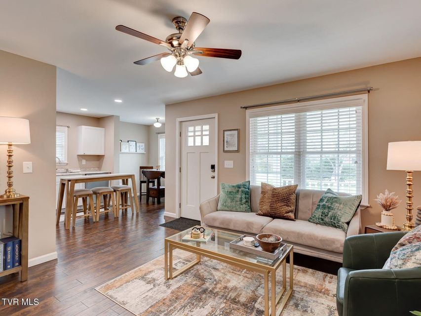 Photo #4: 3001 Mayfield Drive