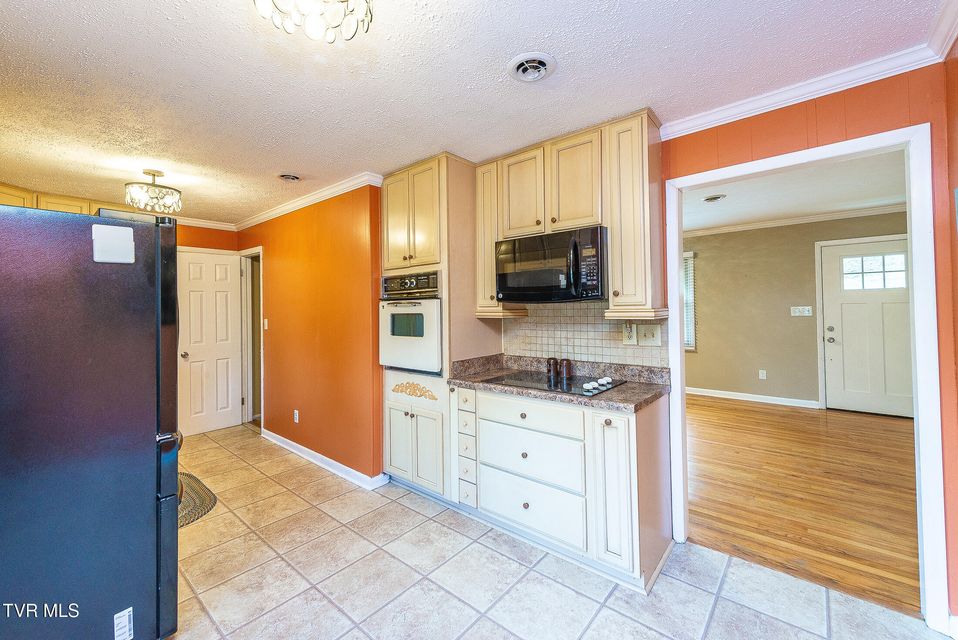 Photo #13: 394 Elm Street